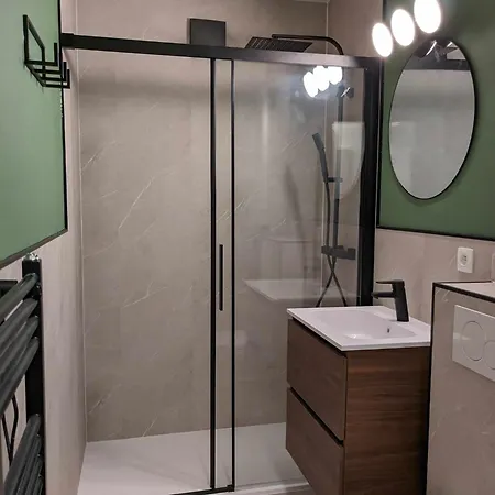 Vista Linda, Vlak Bij Zeedijk En *