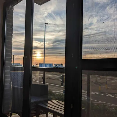 Apartment Vista Linda, Vlak Bij Zeedijk En Ostende